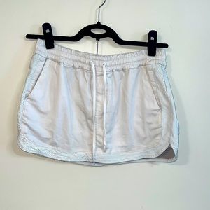 Joe’s White Athletic Skirt Size Medium